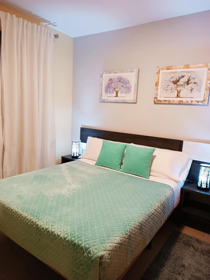 Hotel Alma Rosa นาวาลูเอ็นกา ภายนอก รูปภาพ